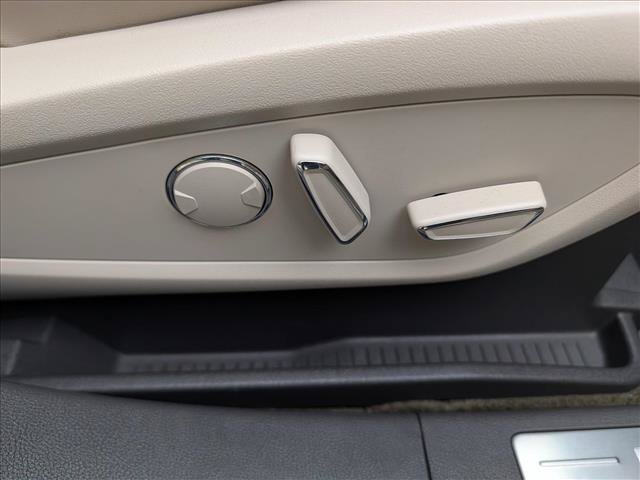 Used 2018 Lincoln MKX Reserve w/ Driver Assistance Package FWD image 14