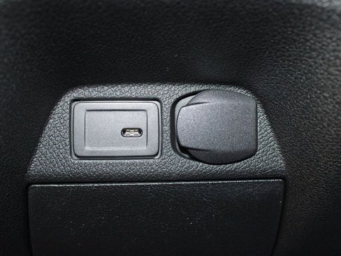 Used 2025 Mercedes-Benz Sprinter 2500 image 19