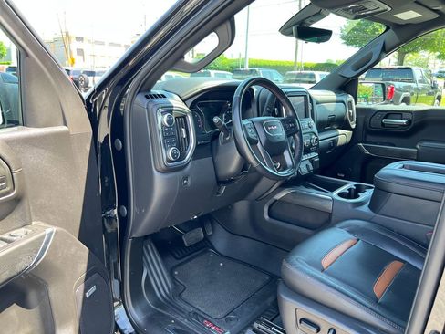 Used 2021 GMC Sierra 1500 AT4 w/ AT4 Premium Package AWD/4WD image 10