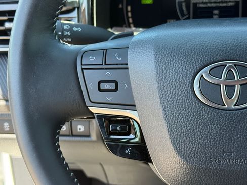 Used 2026 Toyota Camry SE w/ Convenience Package FWD image 17