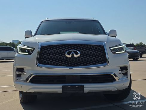 Used 2019 INFINITI QX80 Luxe RWD image 2