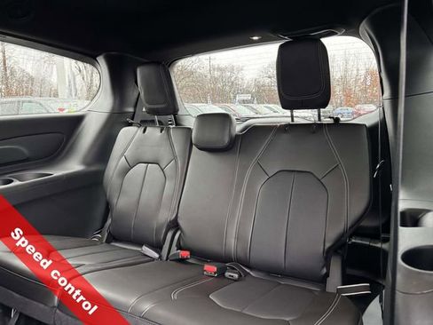 New 2026 Chrysler Pacifica Select image 49