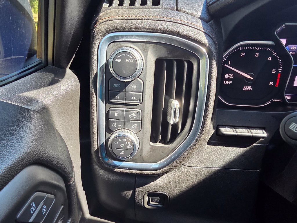 Used 2021 GMC Sierra 1500 AT4 w/ AT4 Premium Package AWD/4WD image 34
