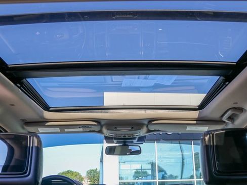 Used 2021 Ford Expedition Platinum image 13