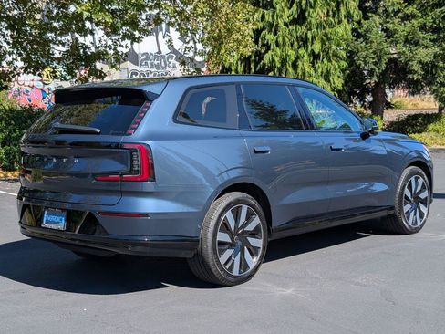 Used 2025 Volvo EX90 Ultra AWD/4WD image 4
