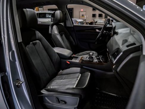Used 2019 Audi Q5 2.0T Premium w/ Convenience Package image 33