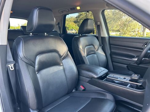 Used 2024 Nissan Pathfinder SL image 46