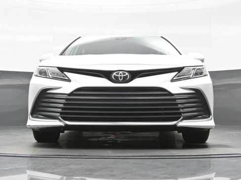 Used 2023 Toyota Camry LE FWD image 27