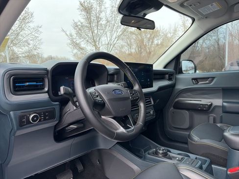 Used 2025 Ford Maverick Lobo AWD/4WD image 11