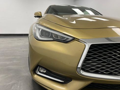 Used 2018 INFINITI Q60 Red Sport 400 image 17