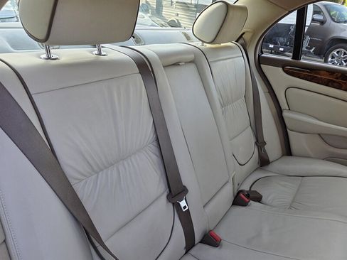 Used 2006 Jaguar XJ8 image 26