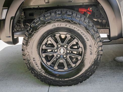 Used 2025 Ford F150 Raptor AWD/4WD image 13