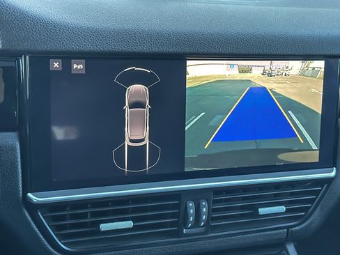 Used 2019 Porsche Cayenne image 19