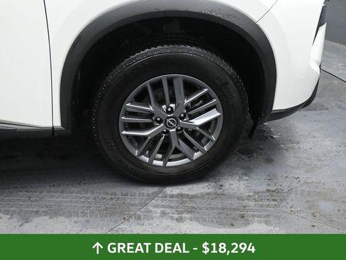 Used 2024 Nissan Rogue S image 19