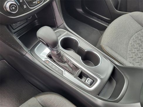 Used 2024 Chevrolet Equinox LT image 9