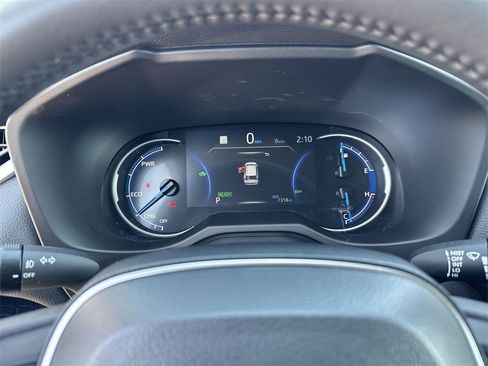 Used 2025 Toyota RAV4 XLE Premium image 21