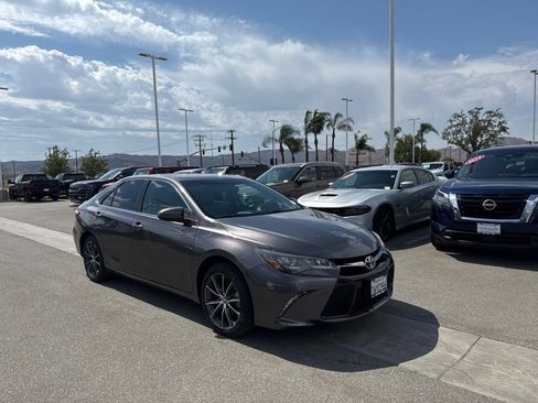 Used 2017 Toyota Camry XSE FWD image 2