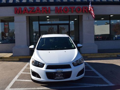Used 2016 Chevrolet Sonic LS image 7