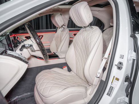 Used 2024 Mercedes-Benz S 580 4MATIC Sedan image 12