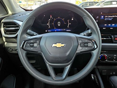 Used 2025 Chevrolet TrailBlazer LT FWD image 19