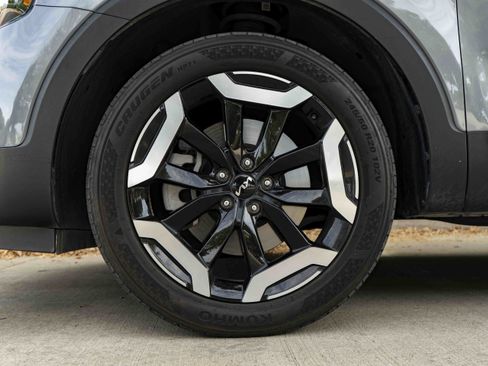 Used 2025 Kia Telluride S FWD image 14
