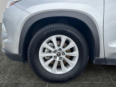 Used 2024 Toyota Grand Highlander AWD image 4