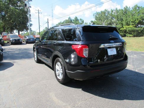 Used 2021 Ford Explorer XLT RWD image 7