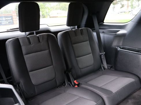 Used 2018 Ford Explorer XLT AWD/4WD image 22