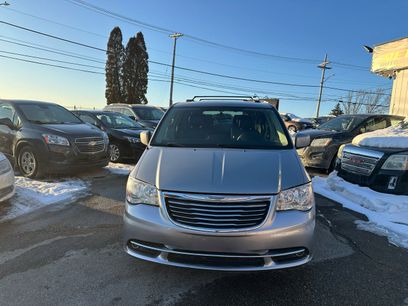 Used 2016 Chrysler Town & Country Touring w/ Driver Convenience Group