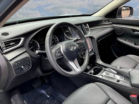 Used 2023 INFINITI QX50 Luxe FWD image 17