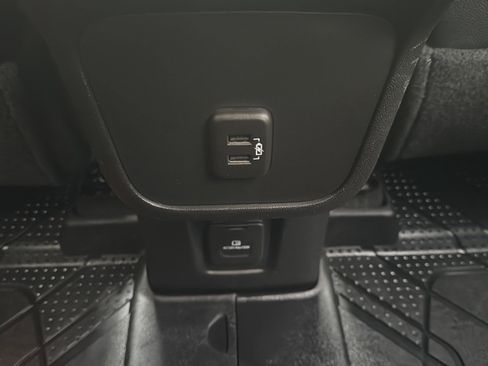 Used 2024 Chevrolet Equinox RS AWD/4WD image 21