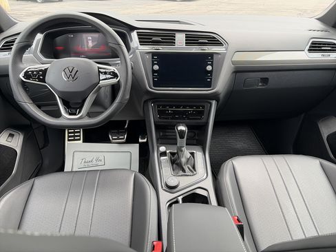 Certified 2024 Volkswagen Tiguan SE R-Line AWD/4WD image 18