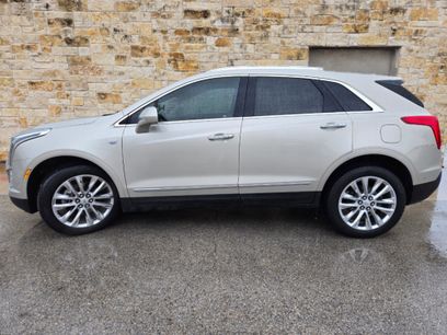 Used 2017 Cadillac XT5 Platinum w/ Driver Assist Package