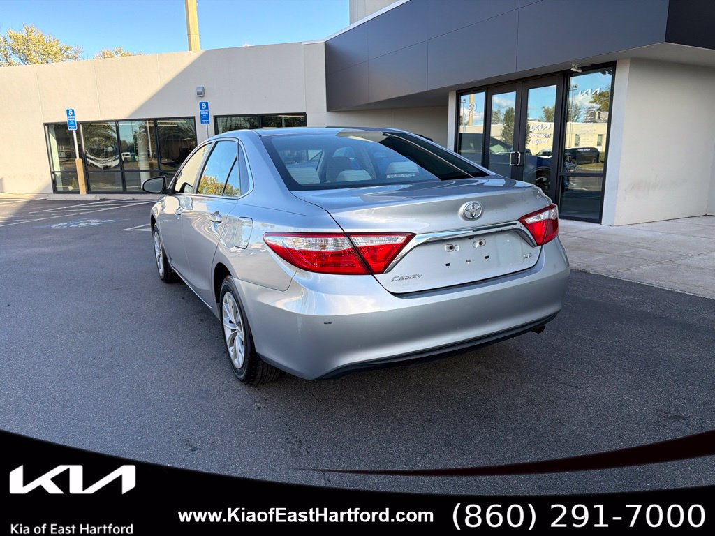 Used 2017 Toyota Camry LE FWD image 10