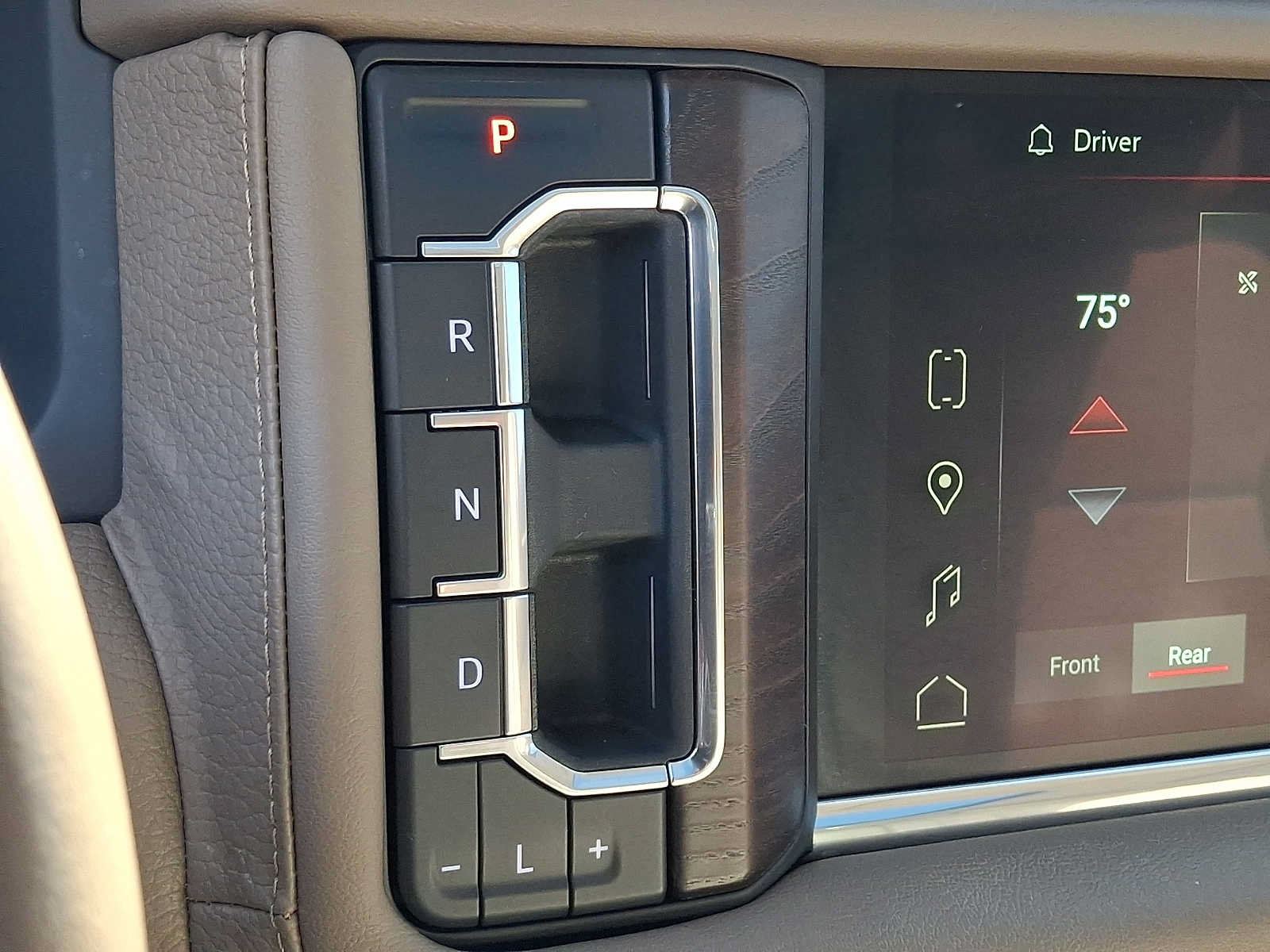 Used 2022 GMC Yukon Denali w/ Max Trailering Package AWD/4WD image 17