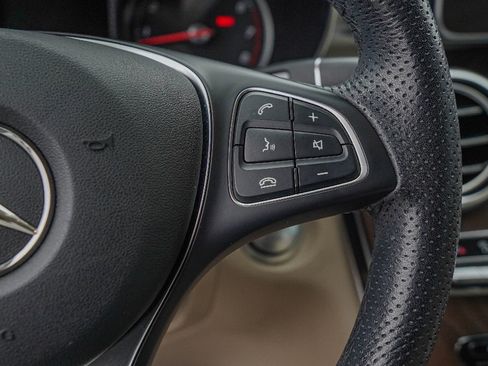 Used 2019 Mercedes-Benz GLC 300 4MATIC image 12