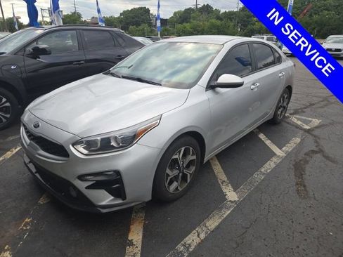 Used 2020 Kia Forte LXS FWD image 3