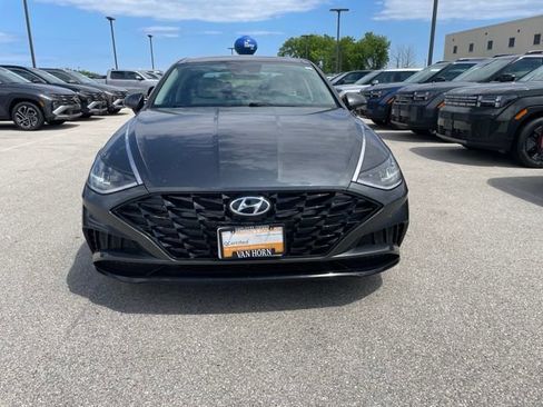 Used 2023 Hyundai Sonata SEL w/ Convenience Package FWD image 2
