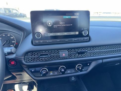 Used 2025 Honda HR-V Sport image 38