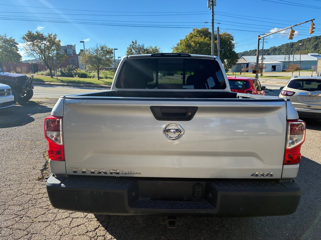 Used 2017 Nissan Titan S AWD/4WD image 5
