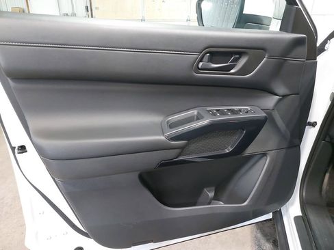 Certified 2024 Nissan Pathfinder SV AWD/4WD image 27