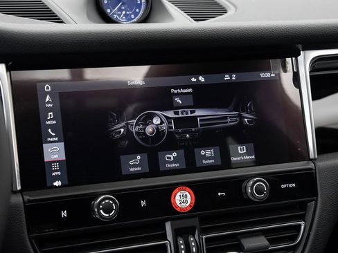 New 2025 Porsche Macan image 19