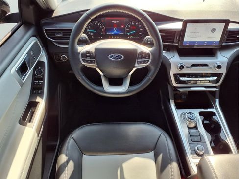 Used 2024 Ford Explorer XLT w/ Equipment Group 202A image 13