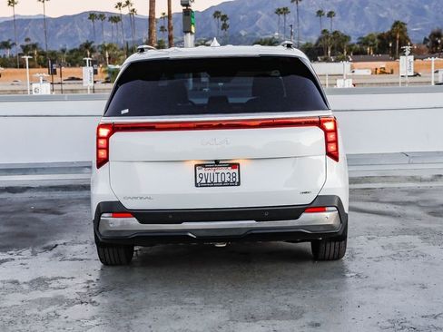 Used 2026 Kia Carnival SX image 8