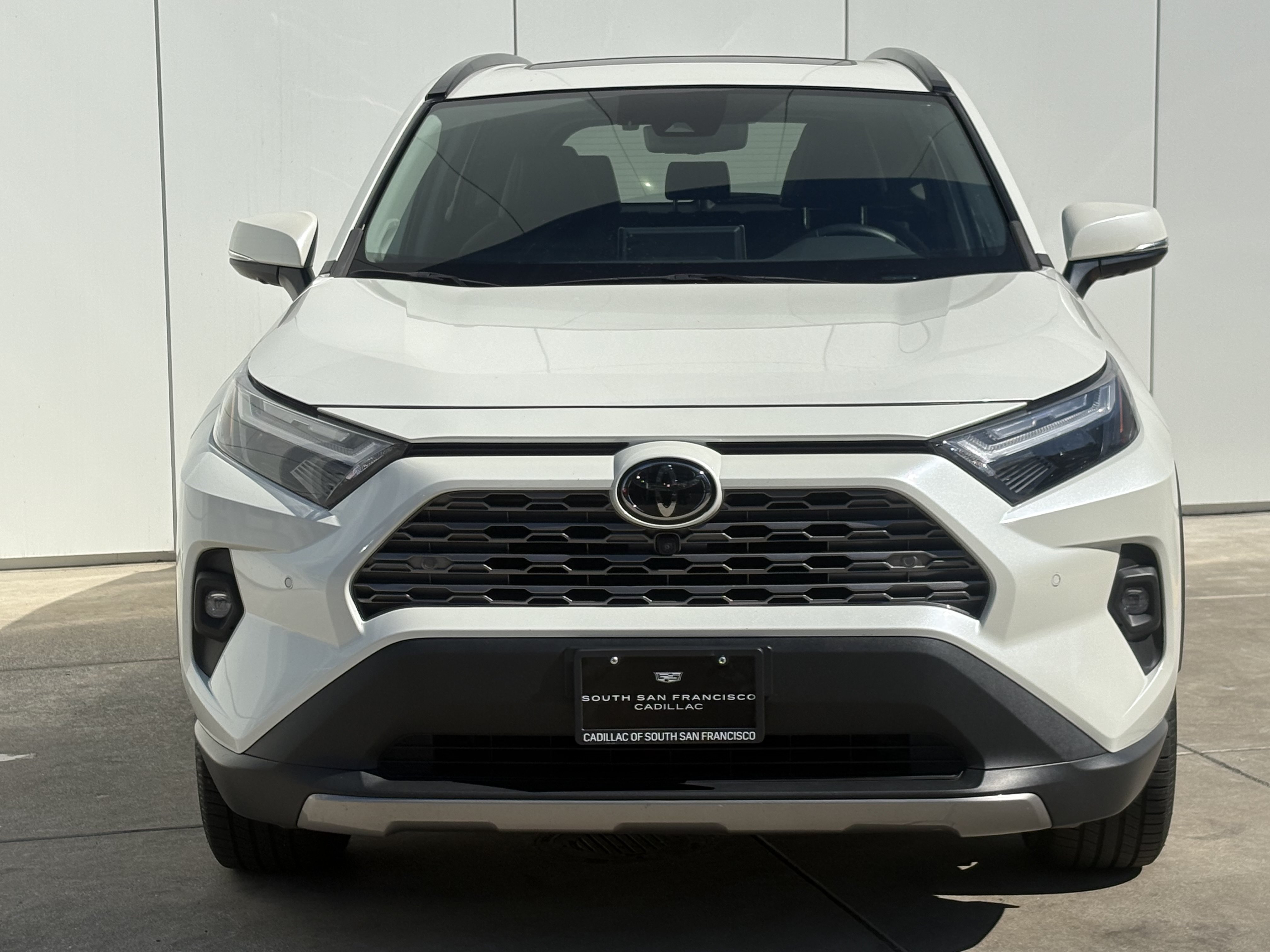 Used 2022 Toyota RAV4 Limited AWD/4WD image 3