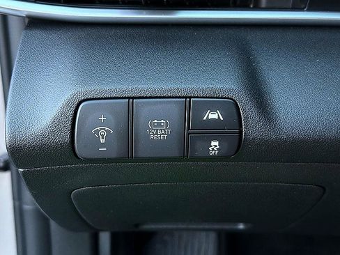 Used 2022 Hyundai Elantra Blue w/ Preferred Accessory Package FWD image 17