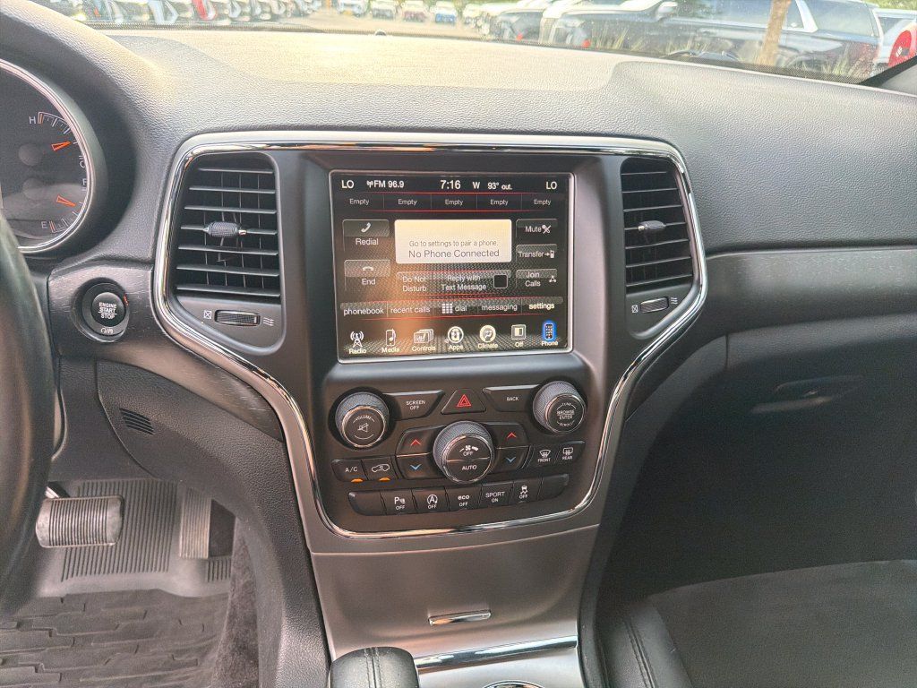Used 2017 Jeep Grand Cherokee Altitude AWD/4WD image 24