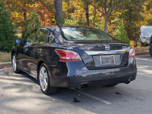 Used 2015 Nissan Altima 3.5 SL image 5