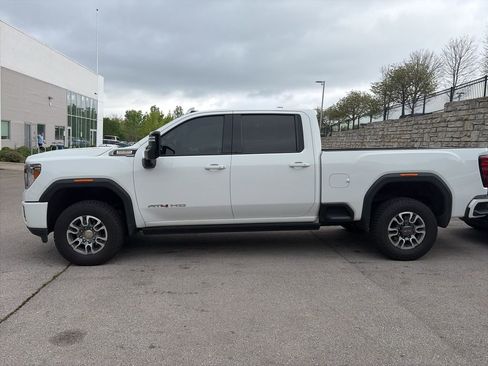 Used 2022 GMC Sierra 2500 AT4 image 4