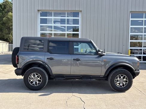 Used 2022 Ford Bronco Badlands AWD/4WD image 3